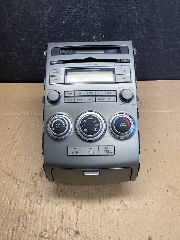 2007 to 2008 Hyundai Veracruz Auto Climate Temp Control Radio Bezel OE AC9229 DG