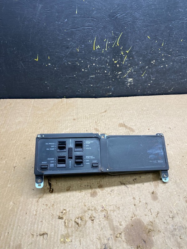 1984-1985 Chevrolet Corvette Digital Dash Information DIC Switch Panel Z4543 DG