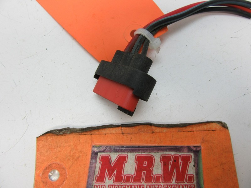 WIRE PLUG CONNECTOR PIG TAIL OFF RADIATOR FAN AC A/C FAN CONDENSER LEFT RIGHT