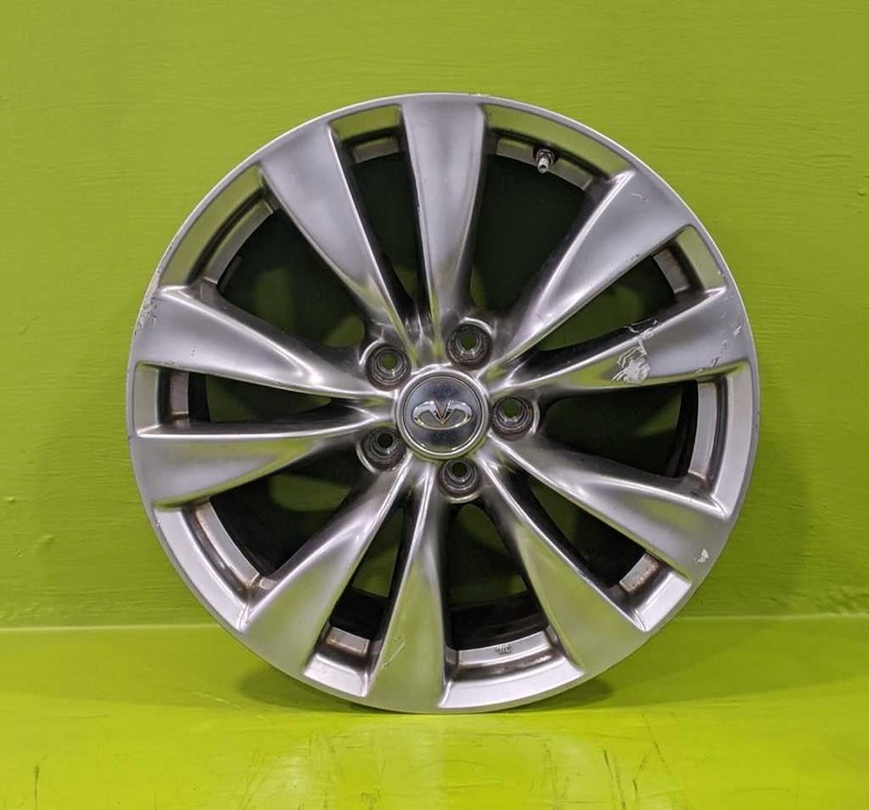 11 12 13 M37 18" WHEEL RIM 18X8 10 SPOKE OEM R275