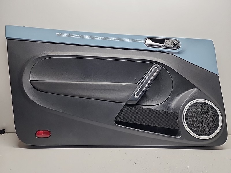5C5867011/011A | 12 - 2017 VW Beetle Left Door Trim Panel Blue CPE OEM Black