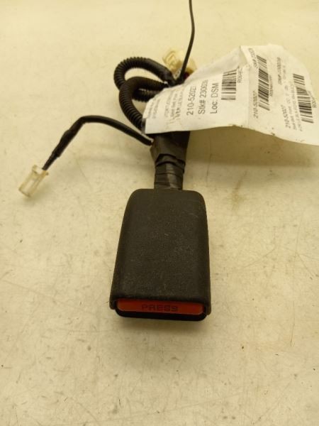12-14 15 16 17 TOYOTA YARIS LE PASSENGER SIDE FRONT SEAT BELT BUCKLE ASSEMBLY