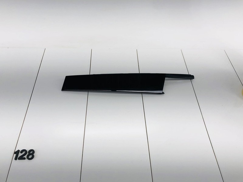 15-20 AUDI A3 QUATTRO 8V FRONT RIGHT SIDE REARWARD EXTERIOR DOOR MOLDING OEM