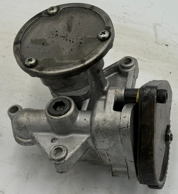 1981 Yamaha XS1100 XS 1100 XS11 Motor Engine Oil Pump Screen Gear Parts 1980