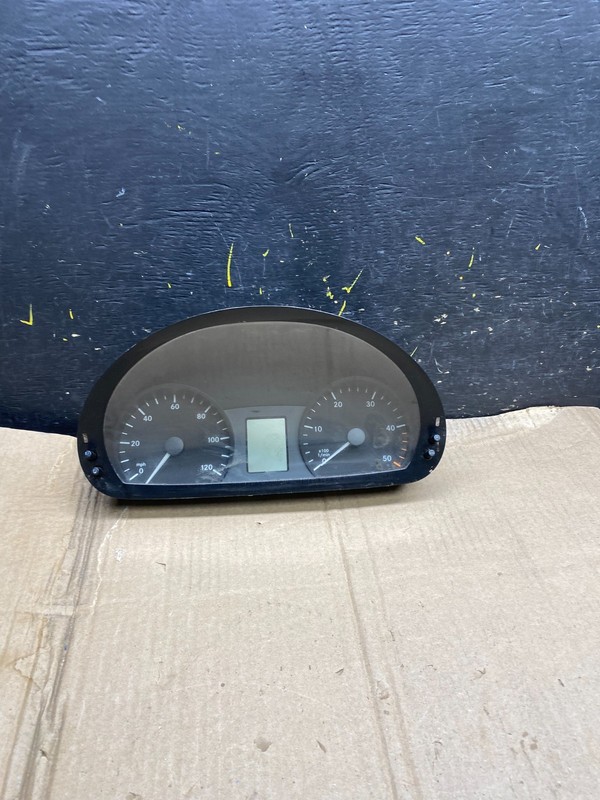 2003 to 2006 Sprinter 2500 3500 Instrument Speedometer Gauge Cluster X5695 DG