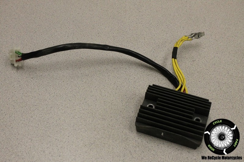 02 HONDA FSC 600 SILVERWING VOLTAGE REGULATOR RECTIFIER OEM FSC600