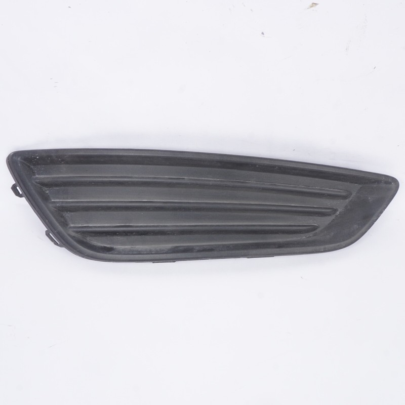 2015-2018 FORD FOCUS RH FOG LIGHT COVER PANEL OEM F1EB-19952-AA