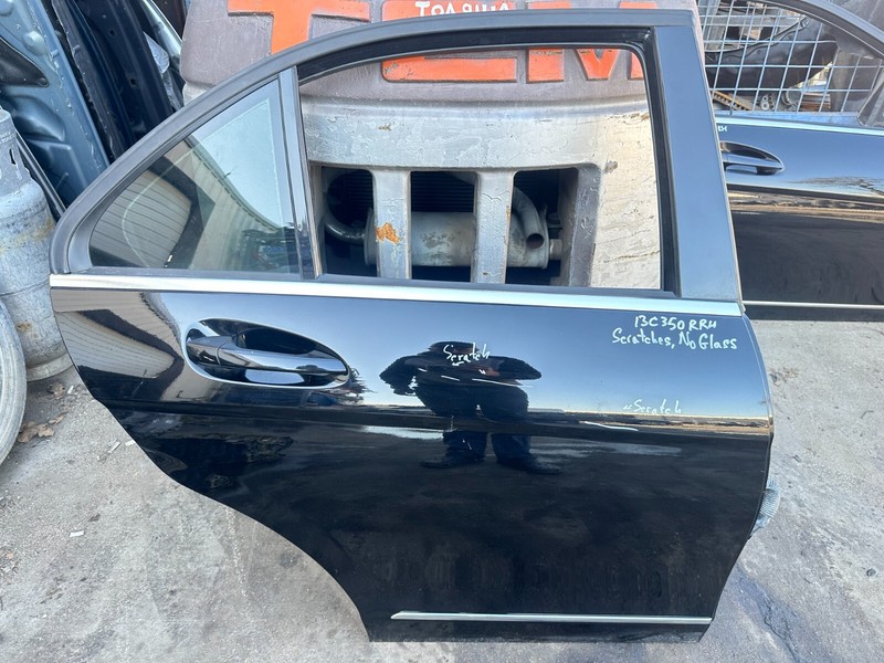 08-14 Mercedes C-class W204 sedan REAR RIGHT PASSENGER DOOR SHELL Black 040U OEM