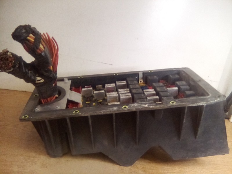 2011 Kenworth Fuse Relay Block