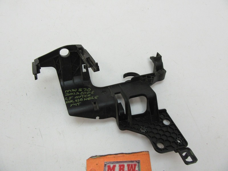 LEFT FRONT DOOR LATCH BRACKET MOUNT FRAME HOLDER DOOR PANEL POWER LOCK ACTUATOR
