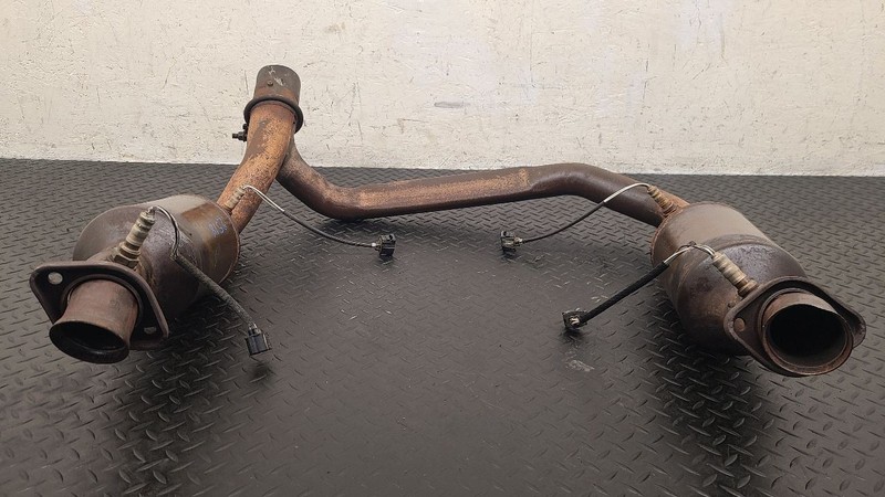 2006 Dodge Ram 1500 5.7L Exhaust Converter Pipe Assembly OEM 55366117AE