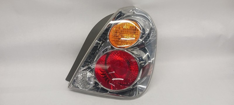02-'04 NISSAN ALTIMA Right Passenger Outer Taillight OEM Grade A