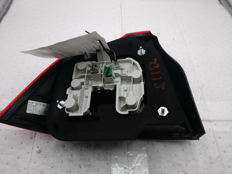 2011 VOLVO 40 SERIES Right Tail Light Assembly Blue OEM 392551 169K Miles