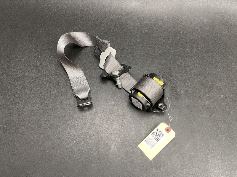 2nd Row Rear Left Seat Belt Retractor 2020 GMC Acadia 84481996 2019 2021 - 2023