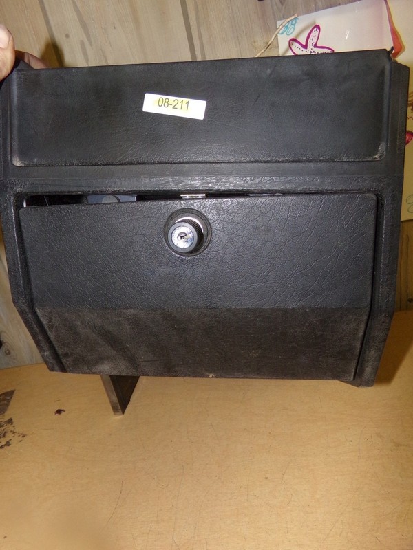 Center Console with Glove Box and 2 Side Ashtrays *FREE SHIPPING*