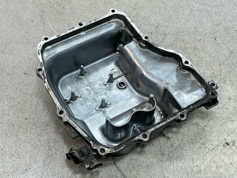1999 Honda CBR 600 F4 Engine Motor Oil Pan Cover Drain Plug CBR600 99