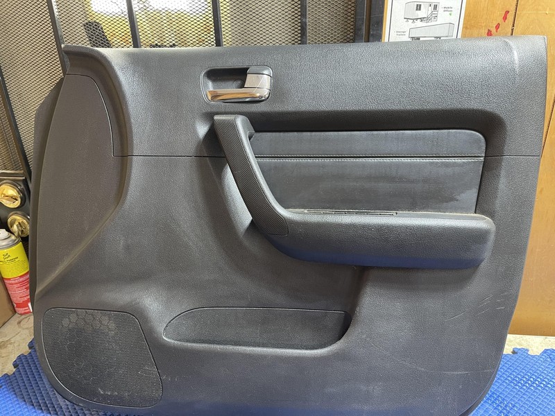 2006 - 2007 Hummer H3 Front Passenger Right Door Panel Oem Ebony