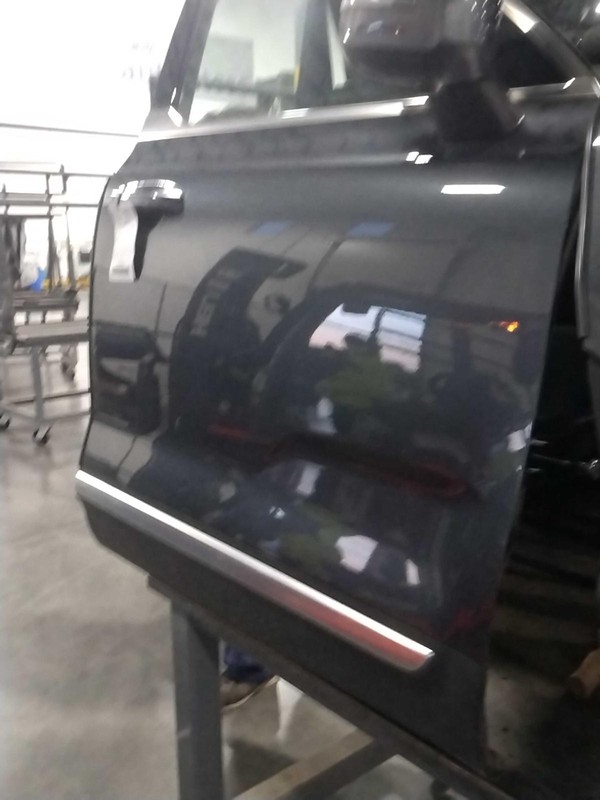 2021 KIA Telluride Right Front Door Grey 41000 Miles OEM Replacement Part
