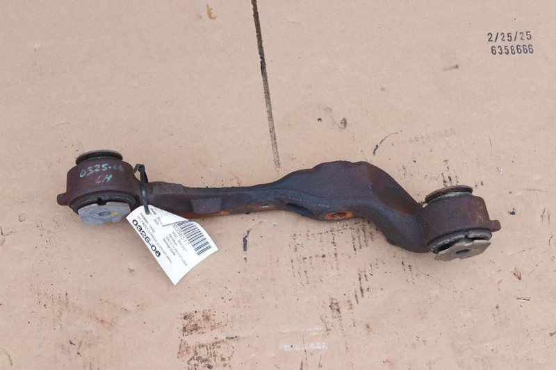 2011-2023 CHEVY SILVERADO 2500HD FRONT LEFT DIFFERENTIAL SUPPORT BRACKET OEM