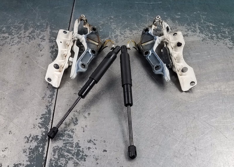 2013 Mercedes S63 AMG Hood Hinges / Struts #4473 V9