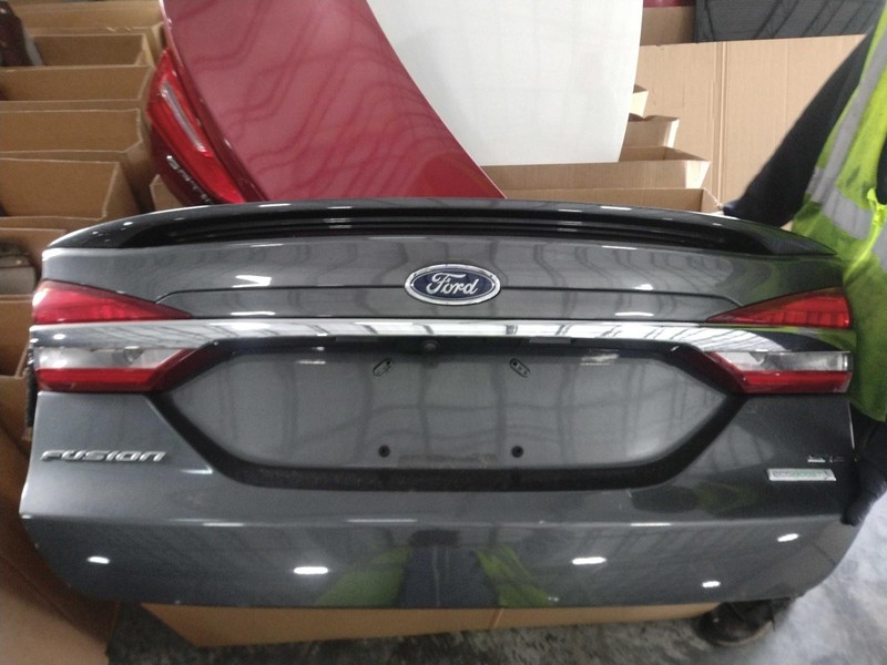 2018 Ford Fusion OEM Grey Deck Lid Trunk Lid with Spoiler, 111K Miles