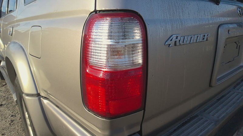 Tail Light Assembly TOYOTA 4RUNNER Left 01 02