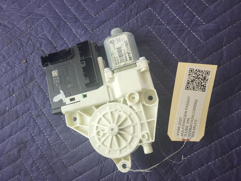 Used Oem Volkswagen Front Right Door Window Regulator Motor for 2018-2022 Passat