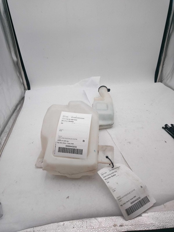 2020 Cadillac Escalade ESV Washer Fluid Reservoir OEM Black 6.20L 83K Miles