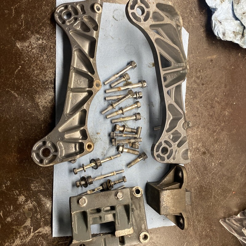 1994 Yamaha WAVERUNNER PRO VXR 700 Motor Mounting Plates And Brackets