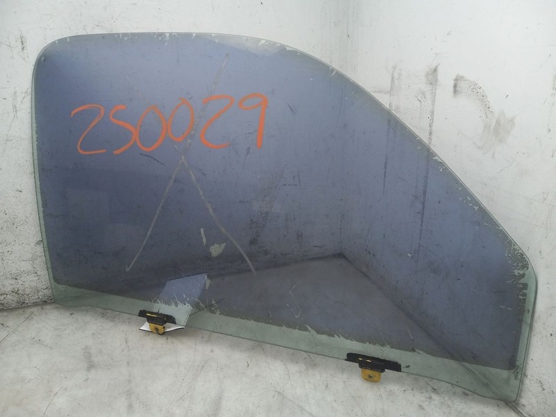 95-03 TOYOTA TACOMA SR5 FRONT PASSENGER RIGHT DOOR GLASS