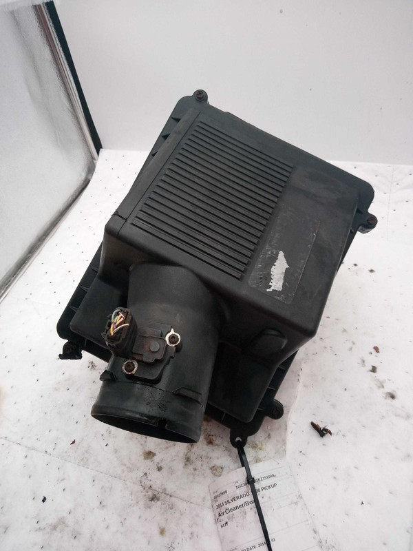 2014 Chevrolet Silverado 1500 Air Cleaner Assembly OEM Black 124k Miles