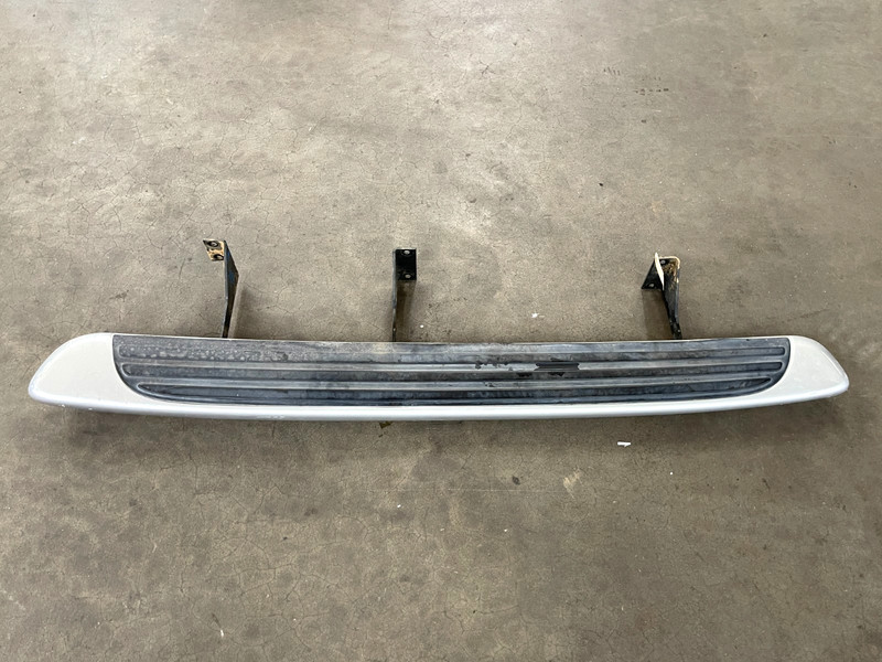 ⭐2003-2006 CHEVROLET SSR RIGHT PASSENGER RUNNING BOARD W/ MOUNTS OEM LOT2686