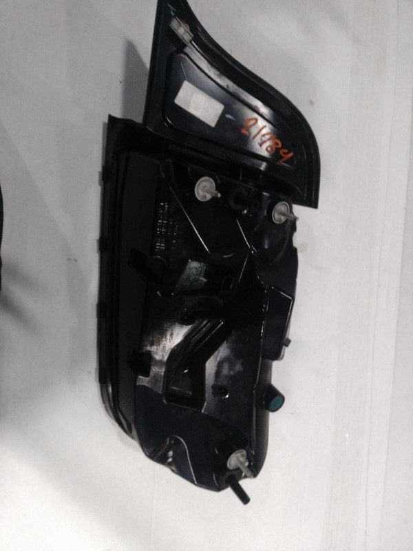 2019 Ford Mustang Left Red Tail Light Assembly OEM 7889148, 102K Miles