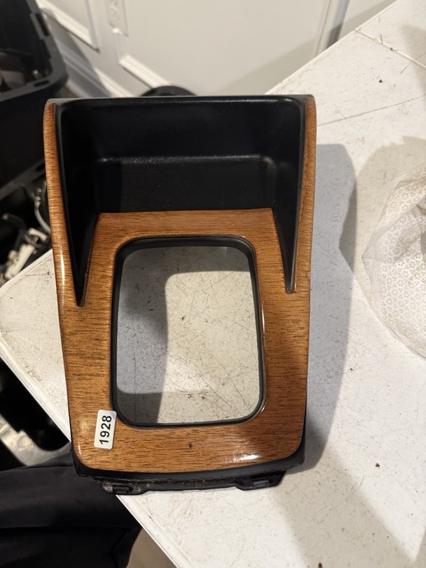 1998-2002 Subaru Forester auto Floor Shifter Bezel black w/Wood Grain Oem 2001