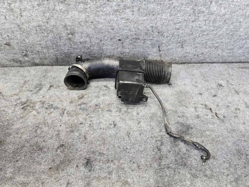 TOYOTA TUNDRA 2005-2006 OEM AIR CLEANER BOX DUCT BREATHER TUBE ASSEMBLY 4.7L V8