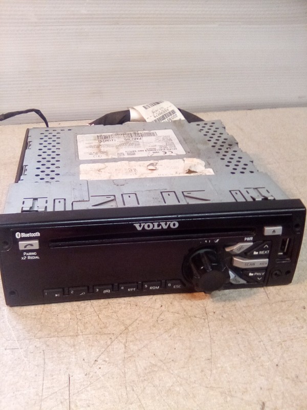Volvo VNL 24122257 Bluetooth AM/FM/CD/AUX Radio