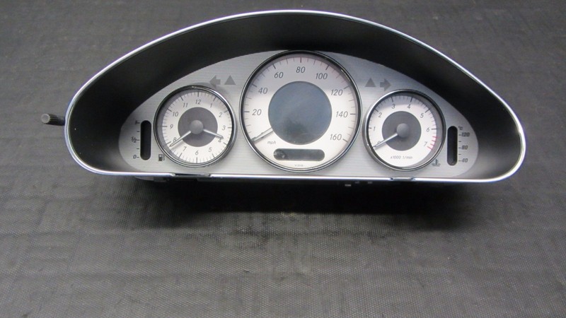 64K 2009 MERCEDES CLS550 W219 SPEEDOMETER INSTRUMENT ODOMETER CLUSTER SPEEDO