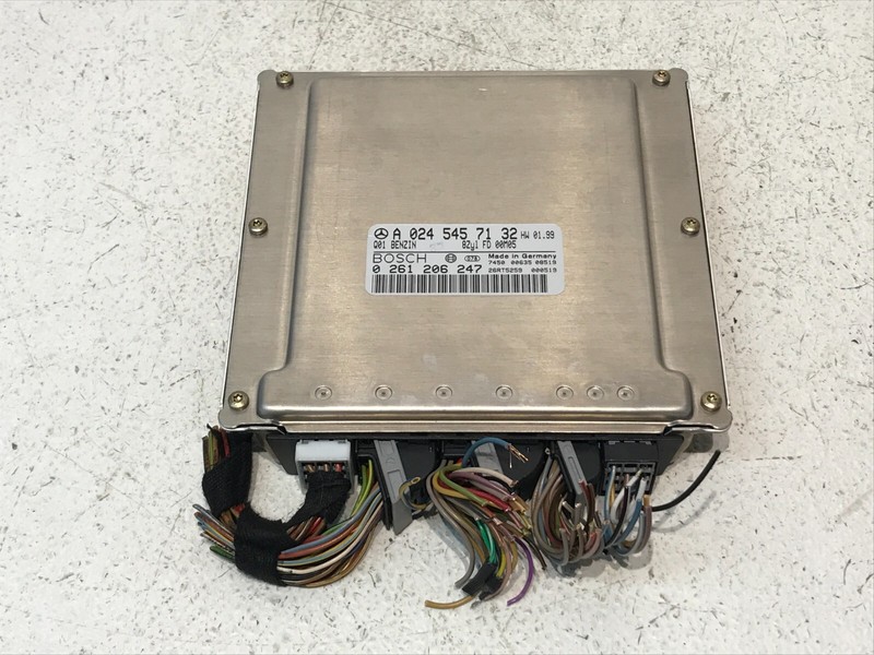 00-02 Mercedes S500 W215 W220 Main Engine Computer Control Module ECU ECM