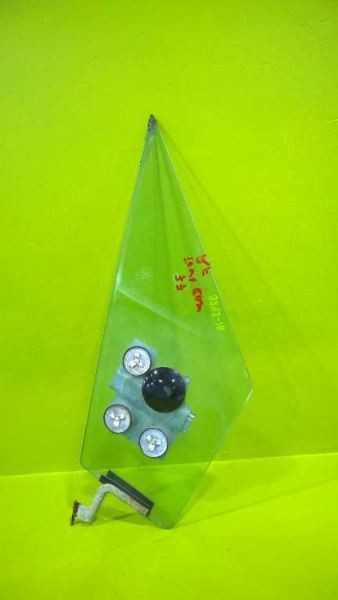 75-79 LINCOLN CONTINENTAL 4DR SDN PASSESNGER RIGHT FRONT VENT GLASS OEM 3242-18