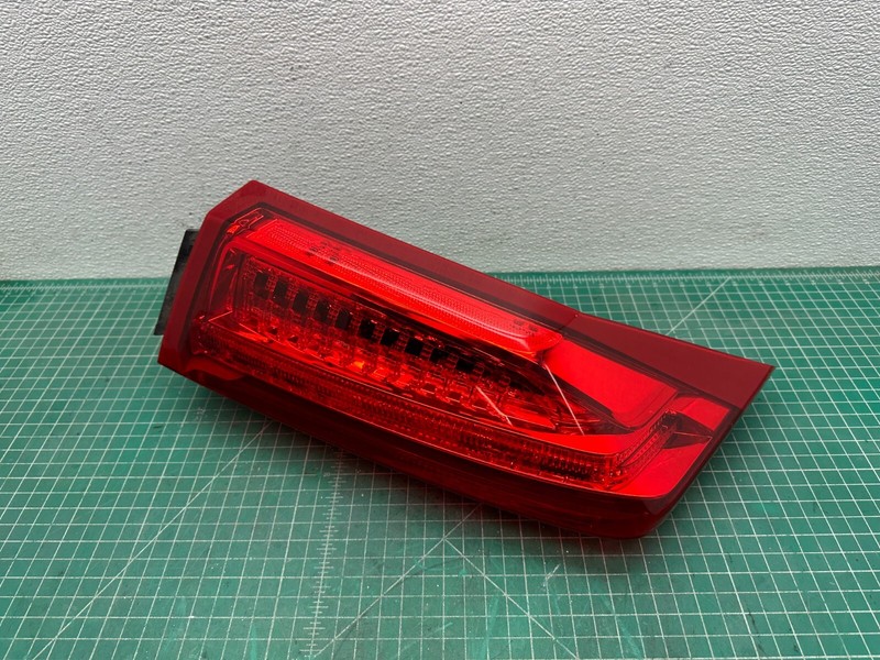 2013-2018 Cadillac ATS Sedan REAR LEFT DRIVER SIDE LED TAIL LIGHT LAMP OEM