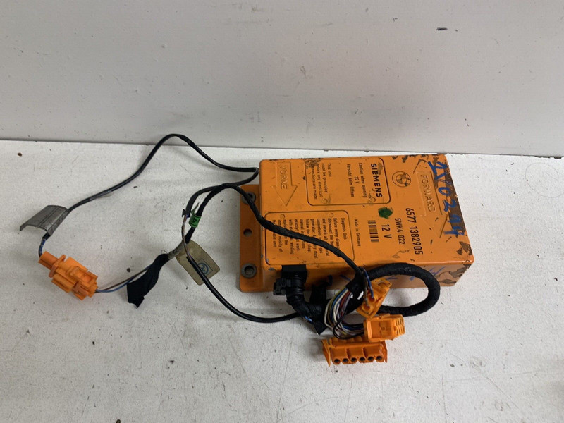 1988-1991 BMW 735i SRS Computer Control Module 6577 1382905
