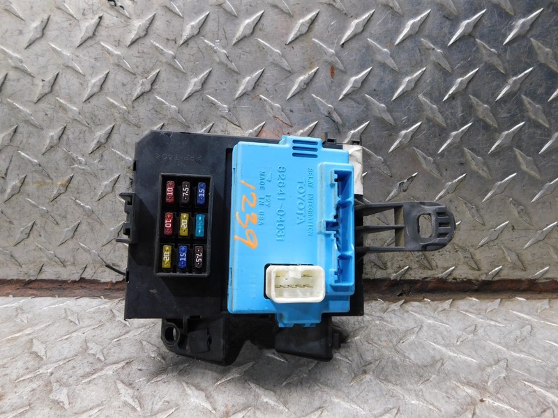 1999 TOYOTA TACOMARELAY INTEGRATION FUSE BOX 82641-04031