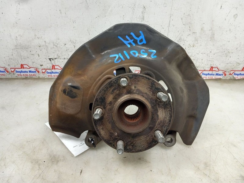 Passenger Right Front Spindle/Knuckle FWD Fits 04-10 SIENNA 571636