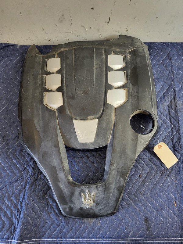 Used Oem Maserati Engine Top Cover for 2014-2019 Ghibli 3.0L RWD