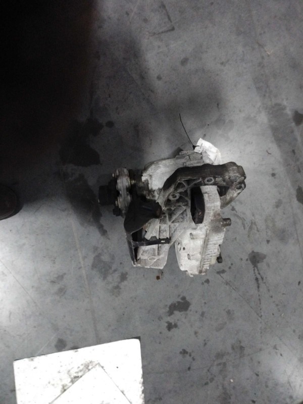 2015 BMW 750i Transfer Case Assembly OEM 112K Miles 4WD White 24166