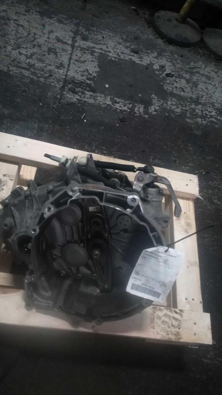2015 MINI COOPER Manual Transmission Assembly OEM 105k Miles White FWD