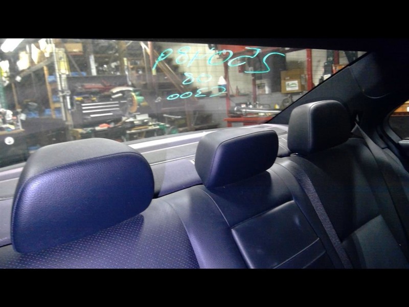 C300 2008 3 Rear Headrests 1703580