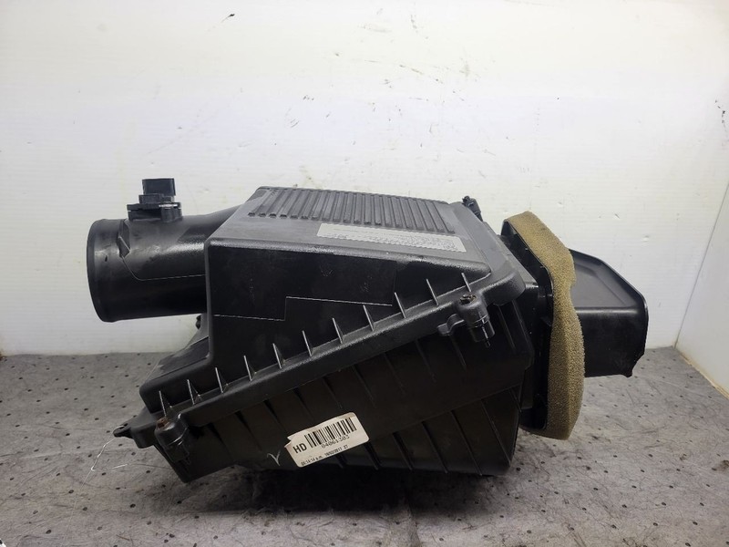 Air Cleaner Fits 17-20 ESCALADE 1757673