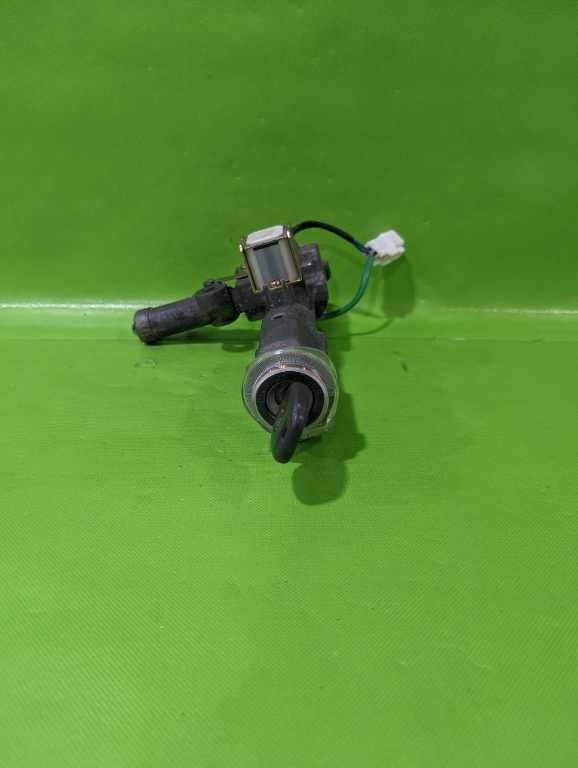 04 05 06 LEXUS RX330 IGNITION SWITCH CYLINDER HOUSING W/KEY OEM 4582-6