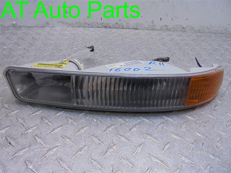 00 01 02 03 04 05 06 YUKON XL 1500 2500 PASSENGER TURN SIGNAL LAMP 15199561